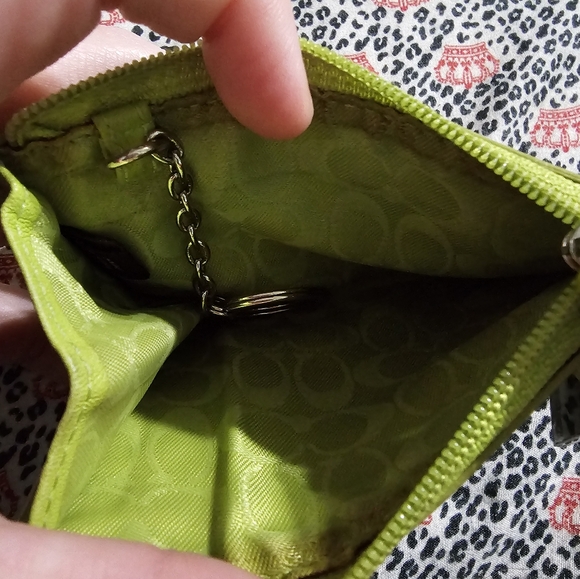 Coach - Picture 4 of 4